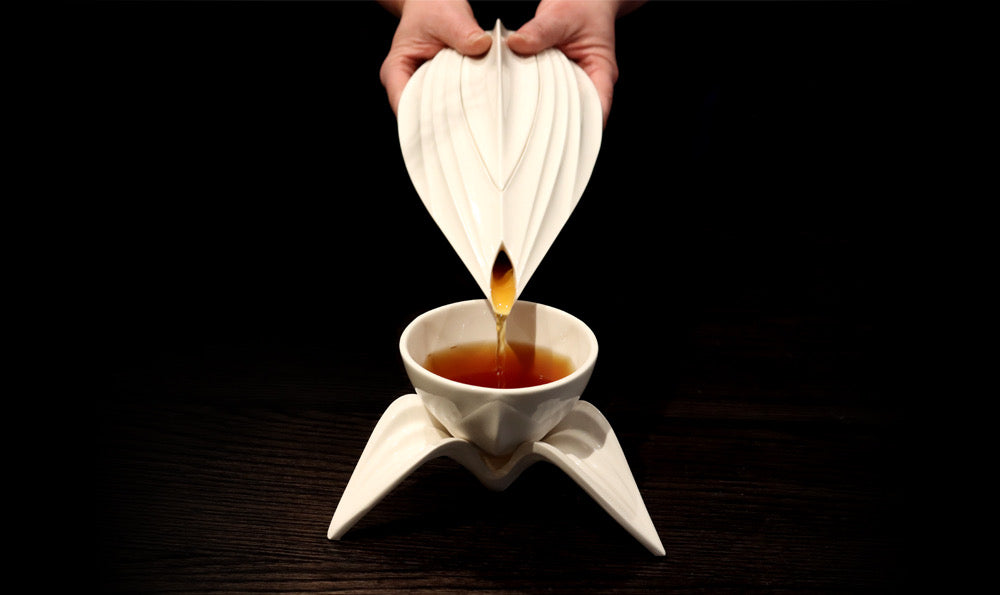 Lilium Tea Vessel