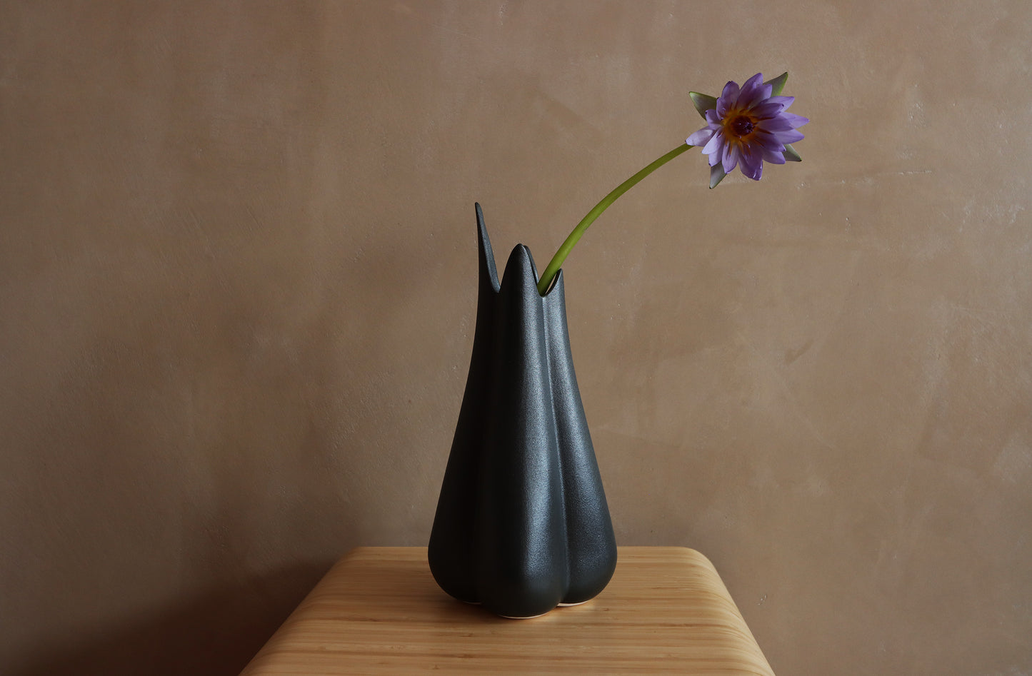 Lilium Vase