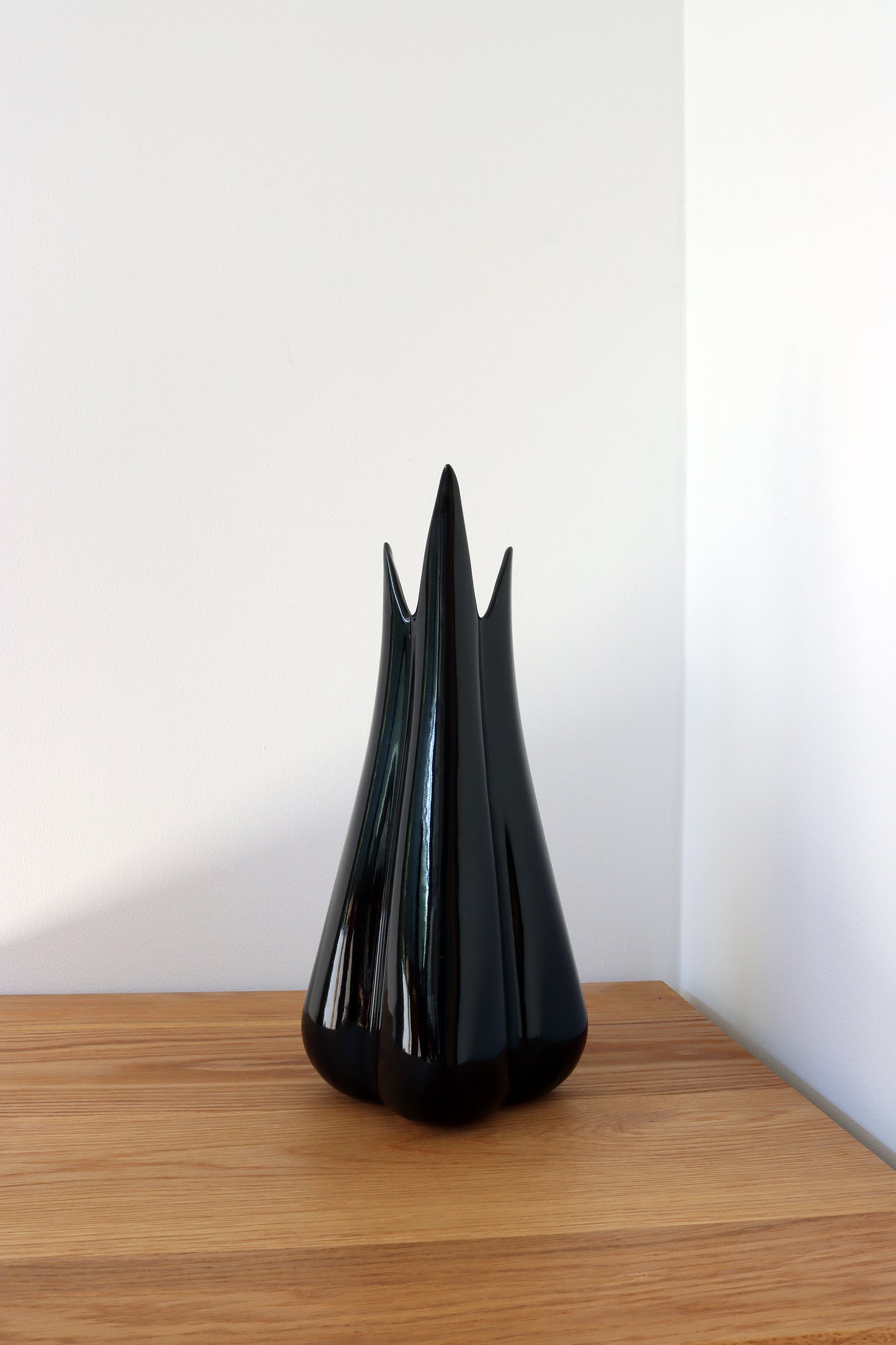 Lilium Vase